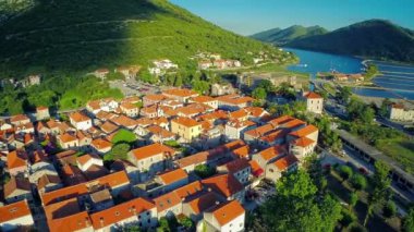 Ston Tuzla tankları, hava