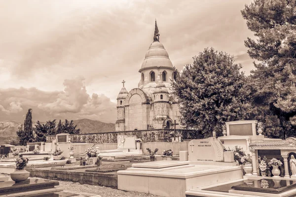 Antiguo cementerio de Supetar — Foto de Stock