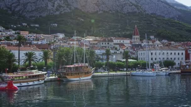 Makarska, panorama portu — Wideo stockowe