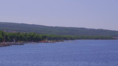 Island Brac kıyı