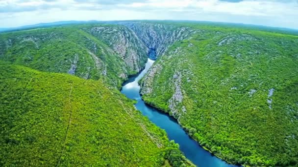 Fluxo do rio Krka - Parque Nacional — Vídeo de Stock