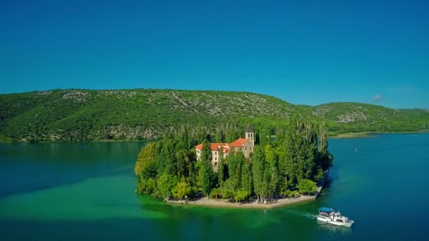 Island Visovac départ bateau — Video