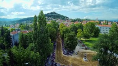 Split Alka yarış pisti, hava vurdu