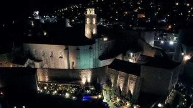 Dubrovnik eski şehir gece.