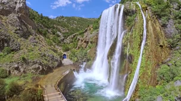 Waterval Krcic in Knin — Stockvideo