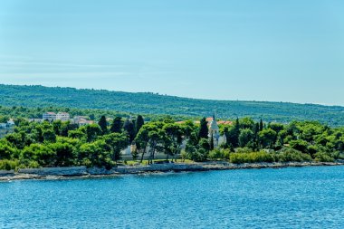 Island Brac kıyı