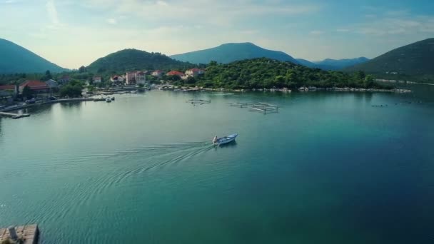 Mali Ston a Peljesac-félszigeten, légi — Stock videók