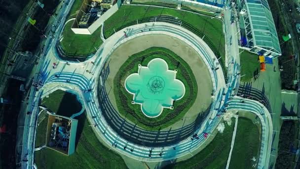 Fontana del parco di ghiaccio dall'alto — Video Stock