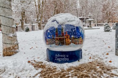 Advent Zagreb Zrinjevac parkı üzerinde