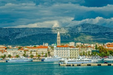 Tekne ile Split için varış