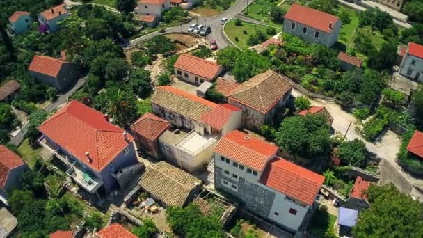 Village on Peljesac peninsula, aerial — Stock Video