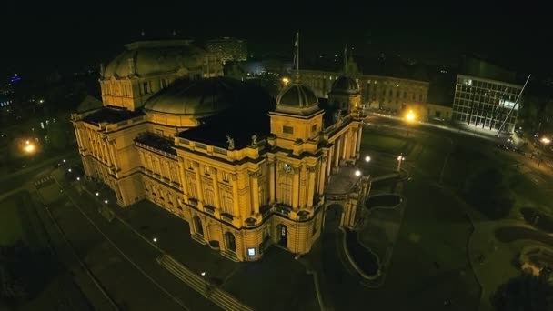 Edificio de teatro nacional croata en Zagreb — Vídeos de Stock