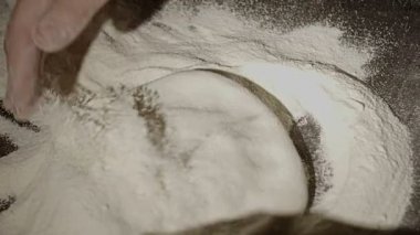 Pizza hamur hazırlama
