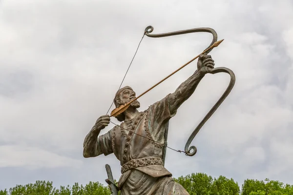 Statue des Bogenschützen aresh kamangir — Stockfoto
