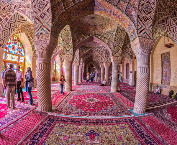 Nasir al-mulk moskee in shiraz, iran — Stockfoto