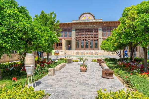 Zinat ol Molk Saray iç Bahçe — Stok fotoğraf