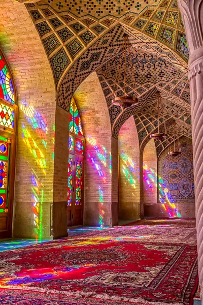 Moschea di Nasir Al-Mulk sala di preghiera verticale — Foto Stock