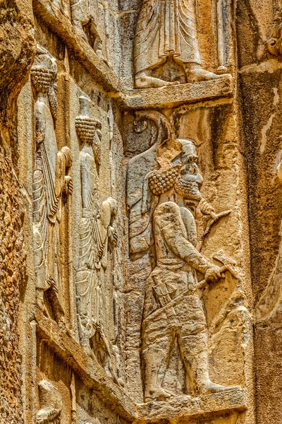 Persepolis kral mezarları kabartma