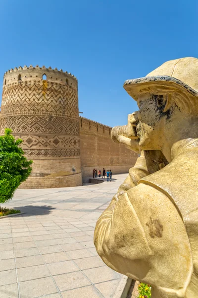 Shiraz Vakil Fortress photographer statue — Stock fotografie