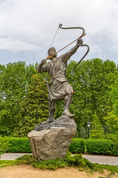 Aresh die Bogenschützenstatue im Park — Stockfoto