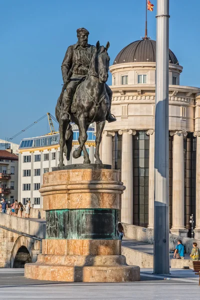 Dame Gruev Reiterdenkmal in Skopje — Stockfoto