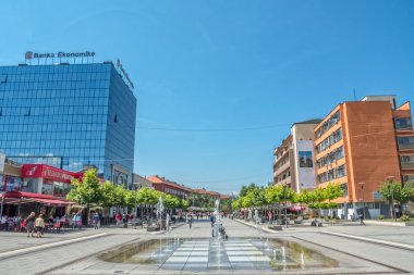 Yeni çeşme Scanderbeg Meydanı Priştine