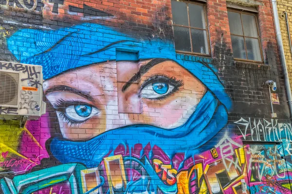 Melbourne graffiti olhos azuis mulheres — Fotografia de Stock