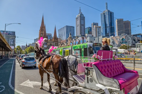 Tour en autobús por Melbourne City — Foto de Stock