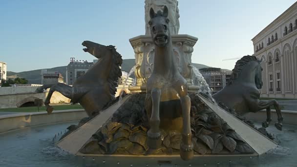 Horses fountain in Macedonia Square — Stock Video