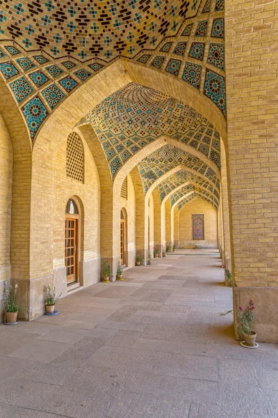 Nasir al-Mulk Mosque hall passage vertical — Stock Photo, Image