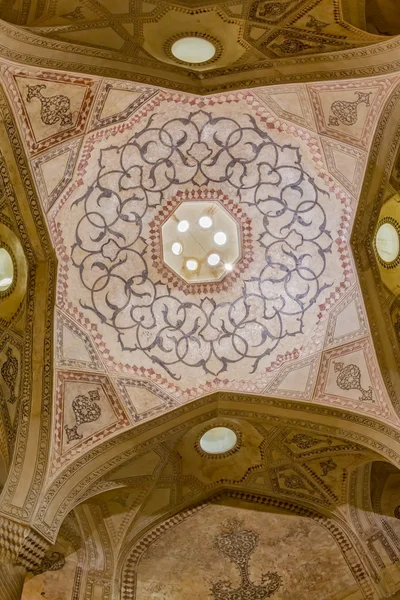 Citadel big room ceiling vertical — Stock Photo, Image