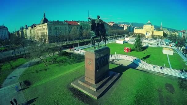 Koning Tomislav plein in Zagreb - antenne — Stockvideo