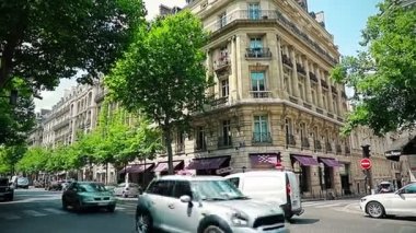 Paris Hotel köşede