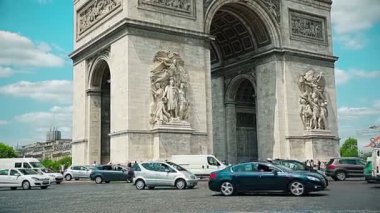 Paris Arc de Triomphe trafik
