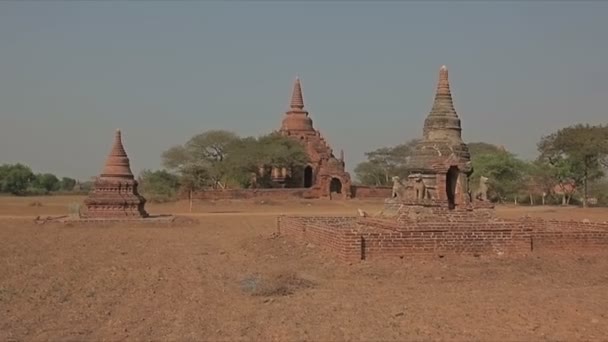 Antike Stupa im alten Bagan — Stockvideo