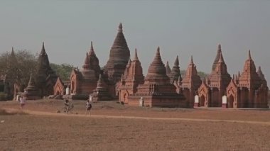 Bagan - pagodas