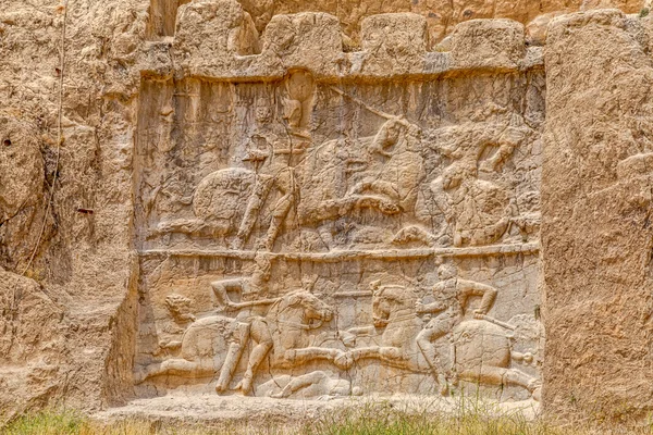 Nakş-Rustam kabartma