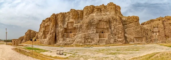 Panorama de Naqsh-e Rustam — Photo