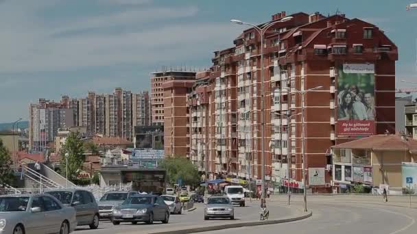 Clădiri noi în Pristina — Videoclip de stoc