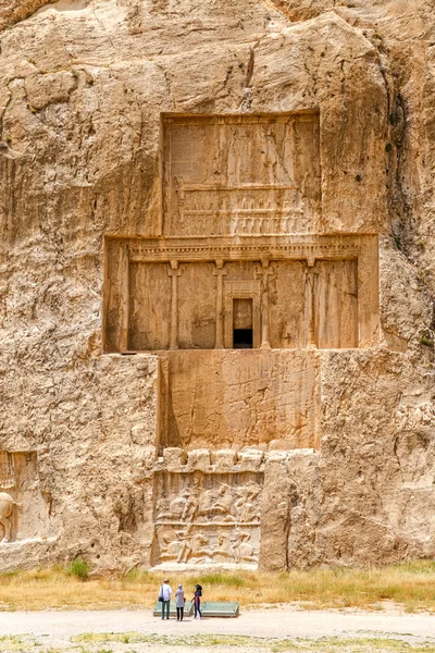 Wystawa Naqsh-e rustam starożytnej nekropolii — Zdjęcie stockowe