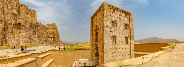 Naqsh-e Rustam kubus van Zoroaster — Stockfoto