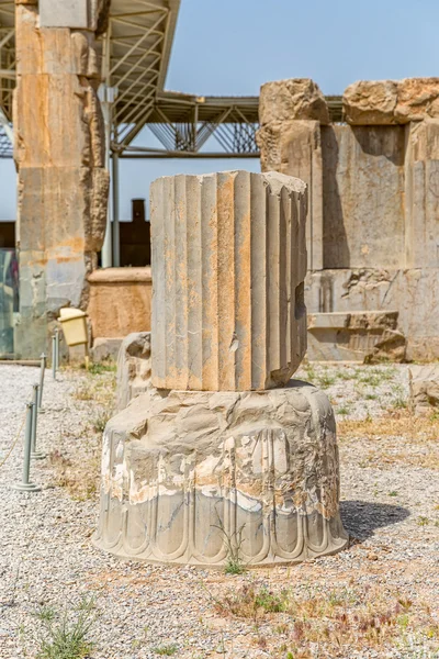 Säulenfuß des Persepolis Apadana-Palastes — Stockfoto