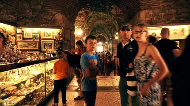 Подвалы Дворца Диоклетиана — стоковое видео