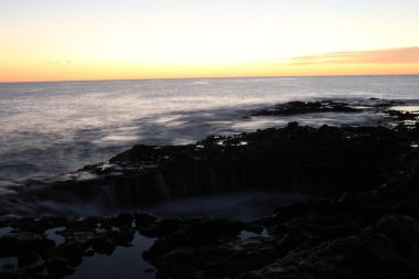 Gran Kanarya adasının kıyısındaki volkanik hava deliği