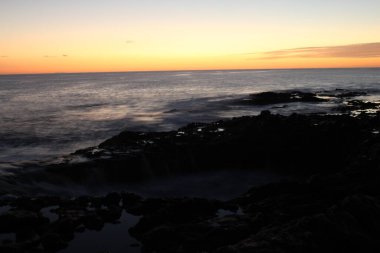 Gran Kanarya adasının kıyısındaki volkanik hava deliği