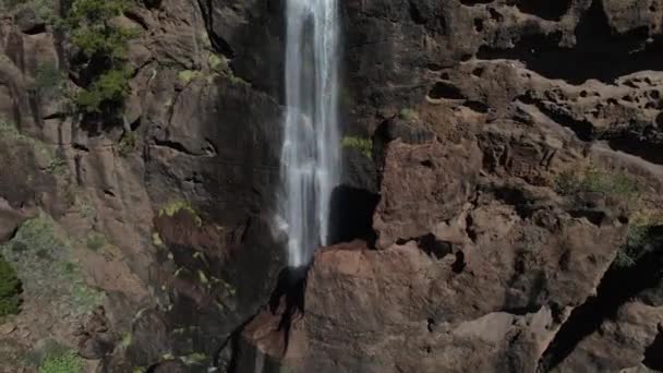 Drohnenaufnahme Eines Kleinen Wasserfalls Süden Der Insel Gran Canaria — Stockvideo