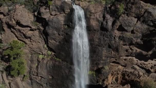 Drohnenaufnahme Eines Kleinen Wasserfalls Süden Der Insel Gran Canaria — Stockvideo