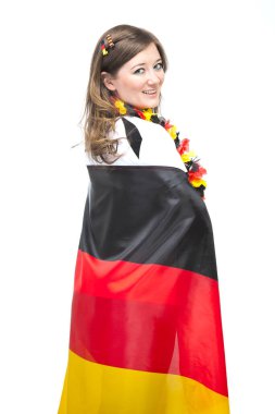 Genç hevesli kadın futbol fanatiği. Alman futbol taraftarı şampiyonluğu kutluyor