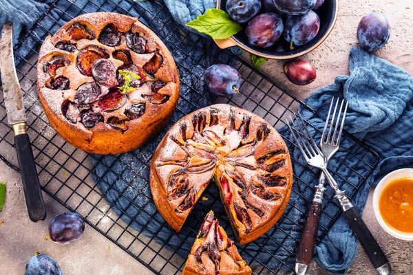 Top View Delicious Sweet Fruit Pies Plums — Stock Photo, Image