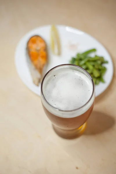 Fried Trout String Beans Glass Beer — Stock Photo, Image